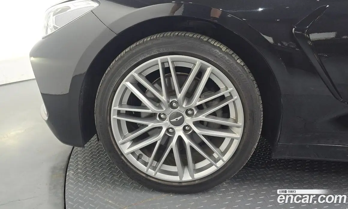 Genesis G70 2019 2.2 автомат (гидро), фото 5 Genesis G70 2019 2.2 автомат (гидро), фото 5