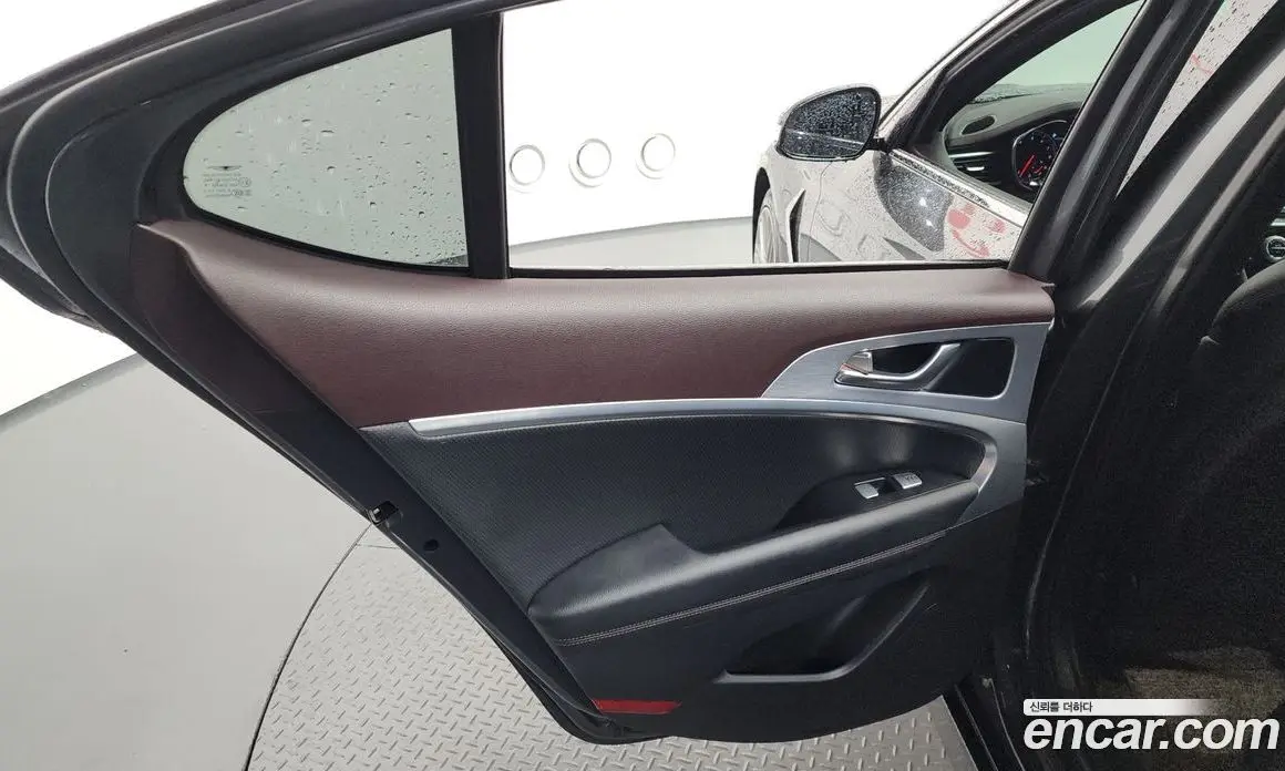 Genesis G70 2019 2.0 автомат (гидро), фото 15
