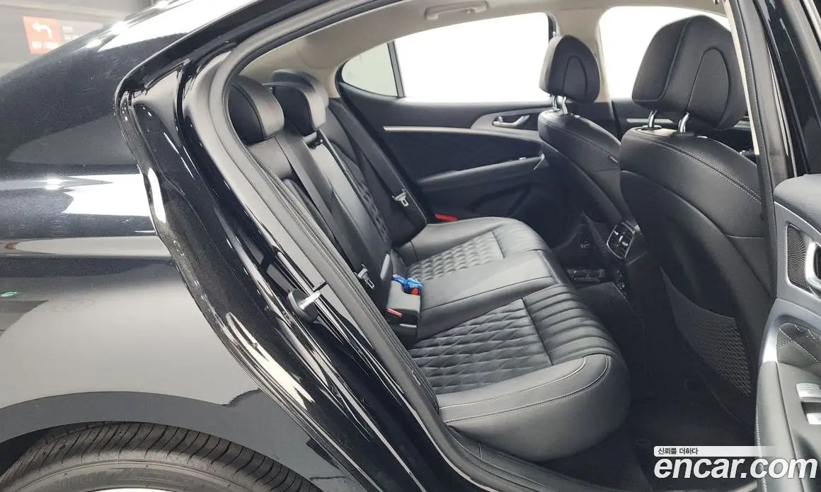 Genesis G70 2021 3.3 автомат (гидро), фото 17 Genesis G70 2021 3.3 автомат (гидро), фото 17