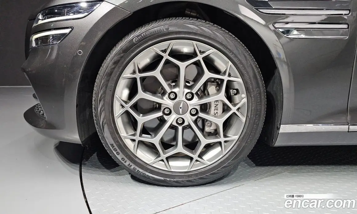 Genesis G80 2023 2.5 автомат (гидро), фото 4 Genesis G80 2023 2.5 автомат (гидро), фото 4