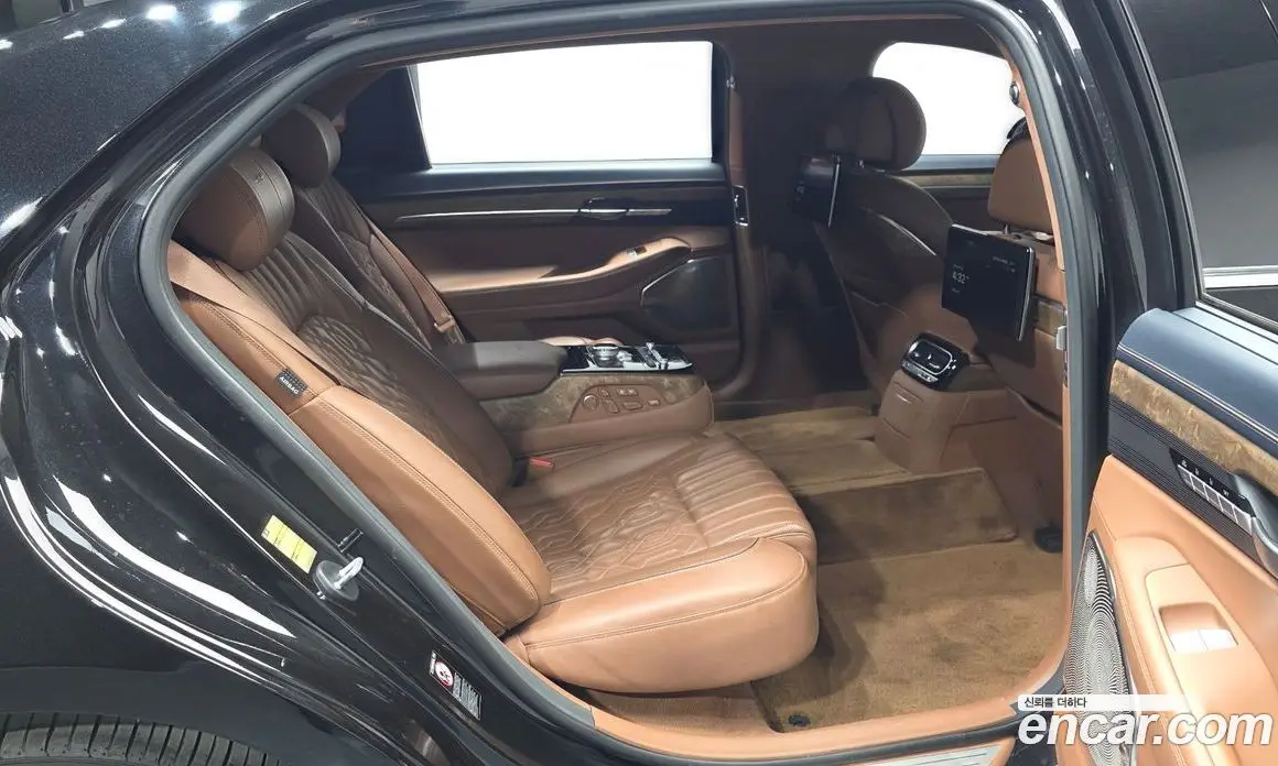 Genesis G90 2019 5.0 автомат (гидро), фото 17 Genesis G90 2019 5.0 автомат (гидро), фото 17