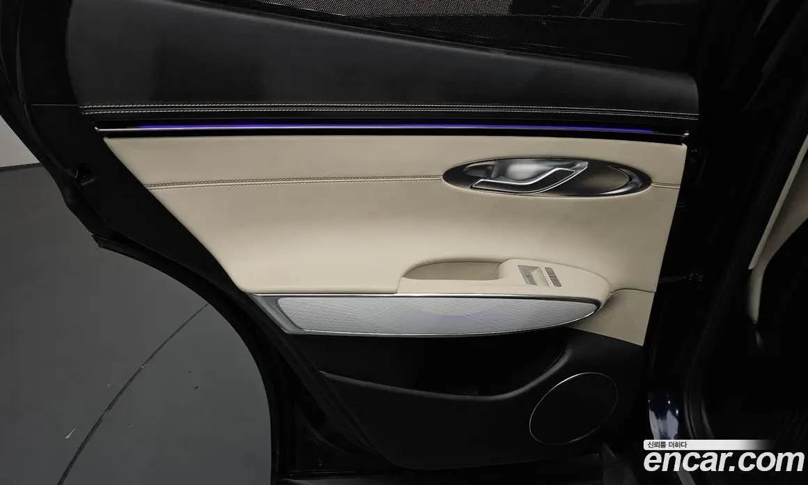 Genesis GV70 2024 2.5 автомат (гидро), фото 15 Genesis GV70 2024 2.5 автомат (гидро), фото 15