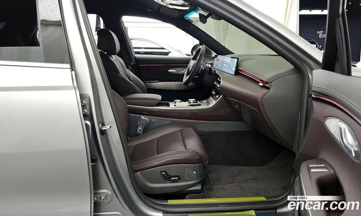 Genesis GV70 2026 2.5 автомат (гидро), фото 17