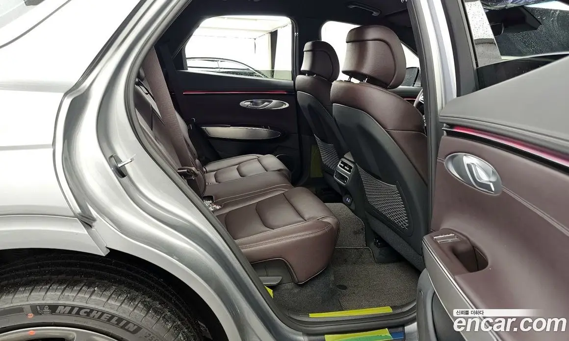Genesis GV70 2026 2.5 автомат (гидро), фото 18