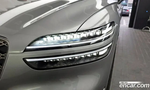 Genesis GV70 2026 2.5 автомат (гидро), миниатюра 8