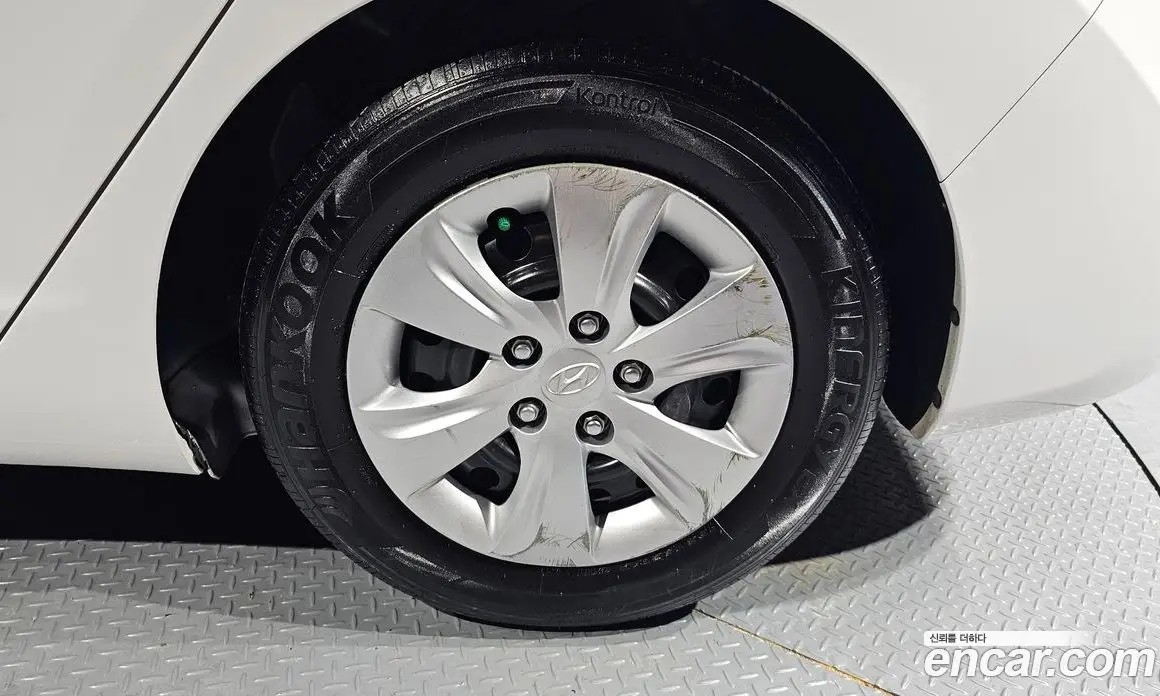 Hyundai Avante 2011 1.6 автомат (гидро), фото 5 Hyundai Avante 2011 1.6 автомат (гидро), фото 5
