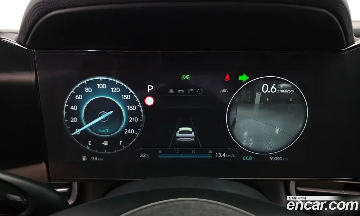 Hyundai Avante 2023 1.6 автомат (гидро), фото 11