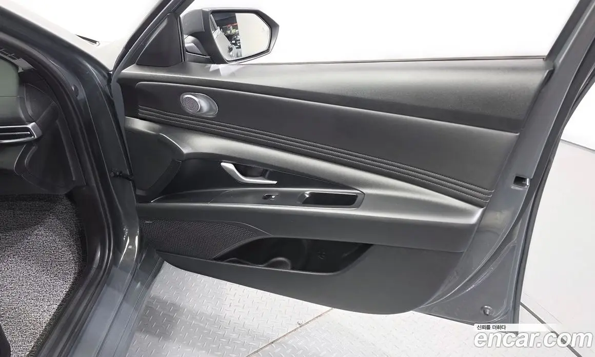 Hyundai Avante 2023 1.6 автомат (гидро), фото 14