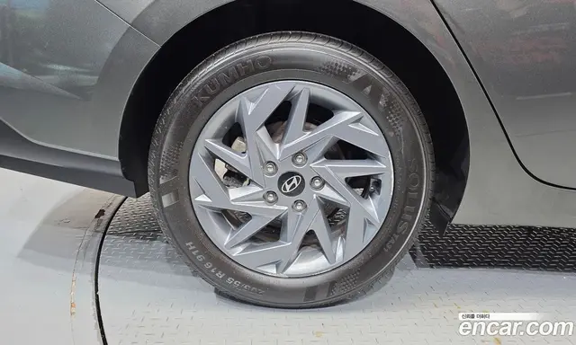 Hyundai Avante 2023 1.6 автомат (гидро), миниатюра 5