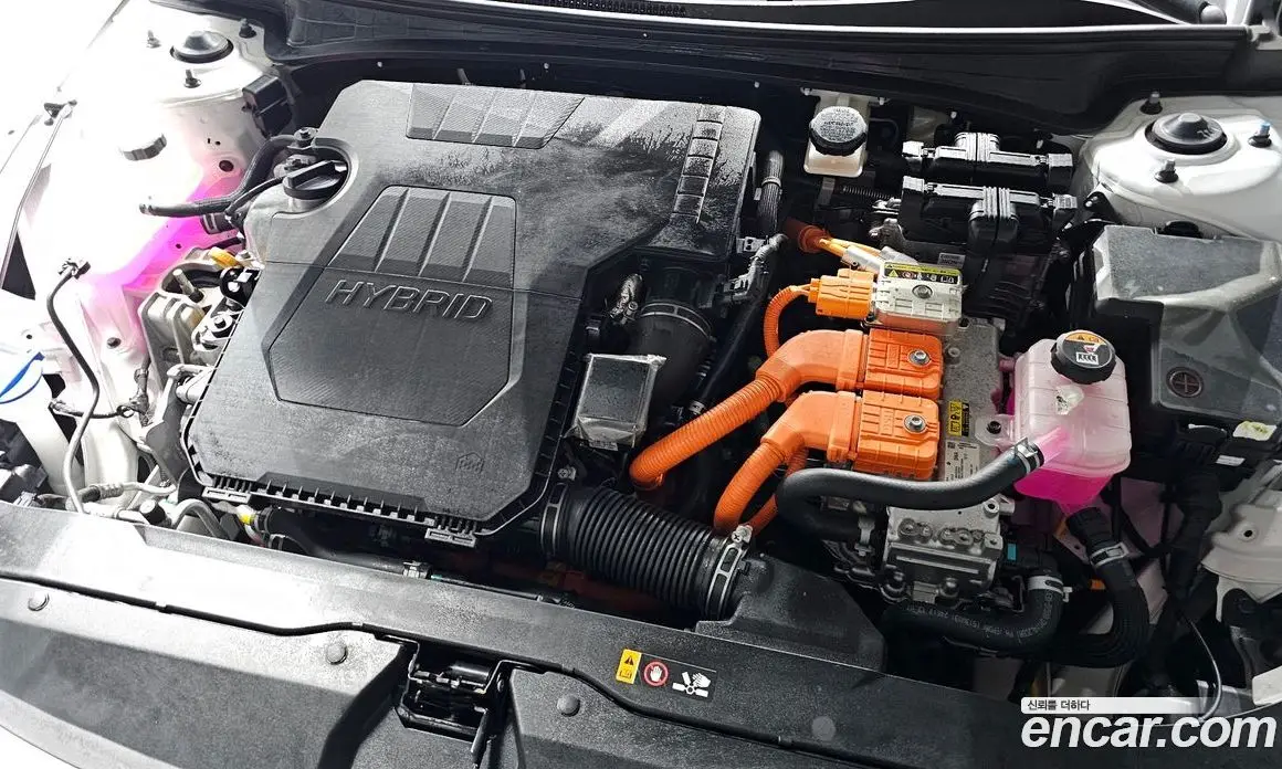 Hyundai Avante 2024 1.6 автомат (гидро), фото 6