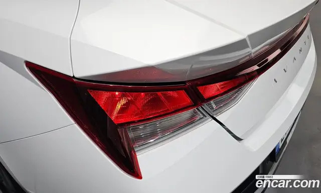 Hyundai Avante 2024 1.6 автомат (гидро), миниатюра 9