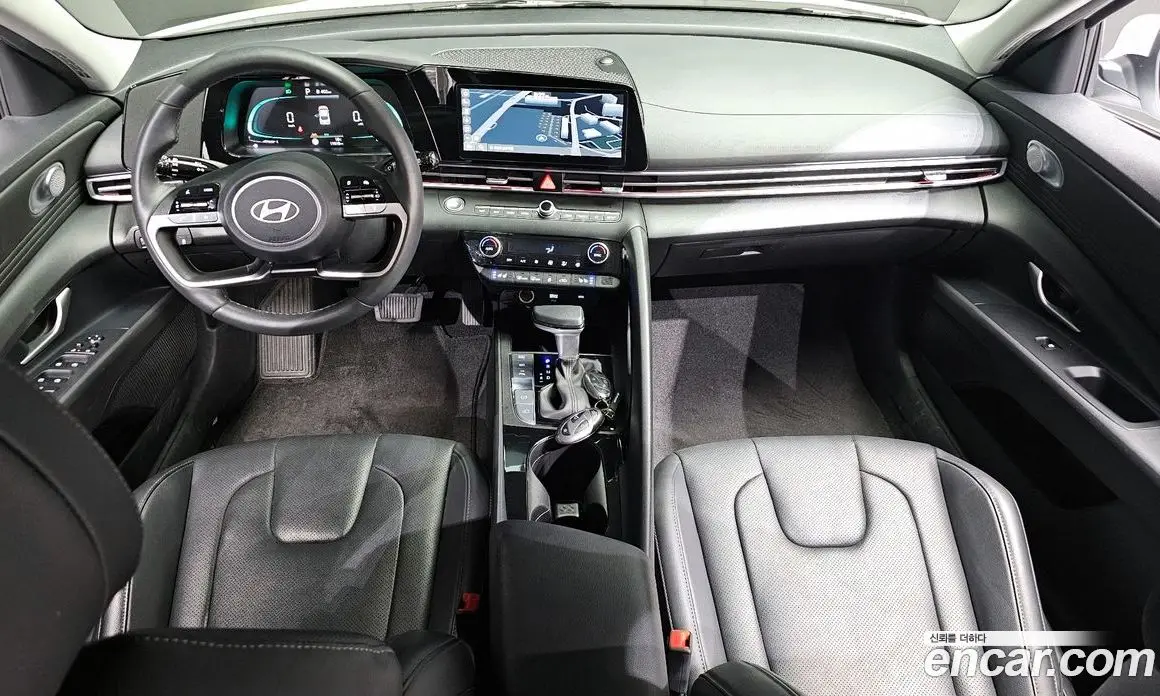 Hyundai Avante 2024 1.6 автомат (гидро), фото 10