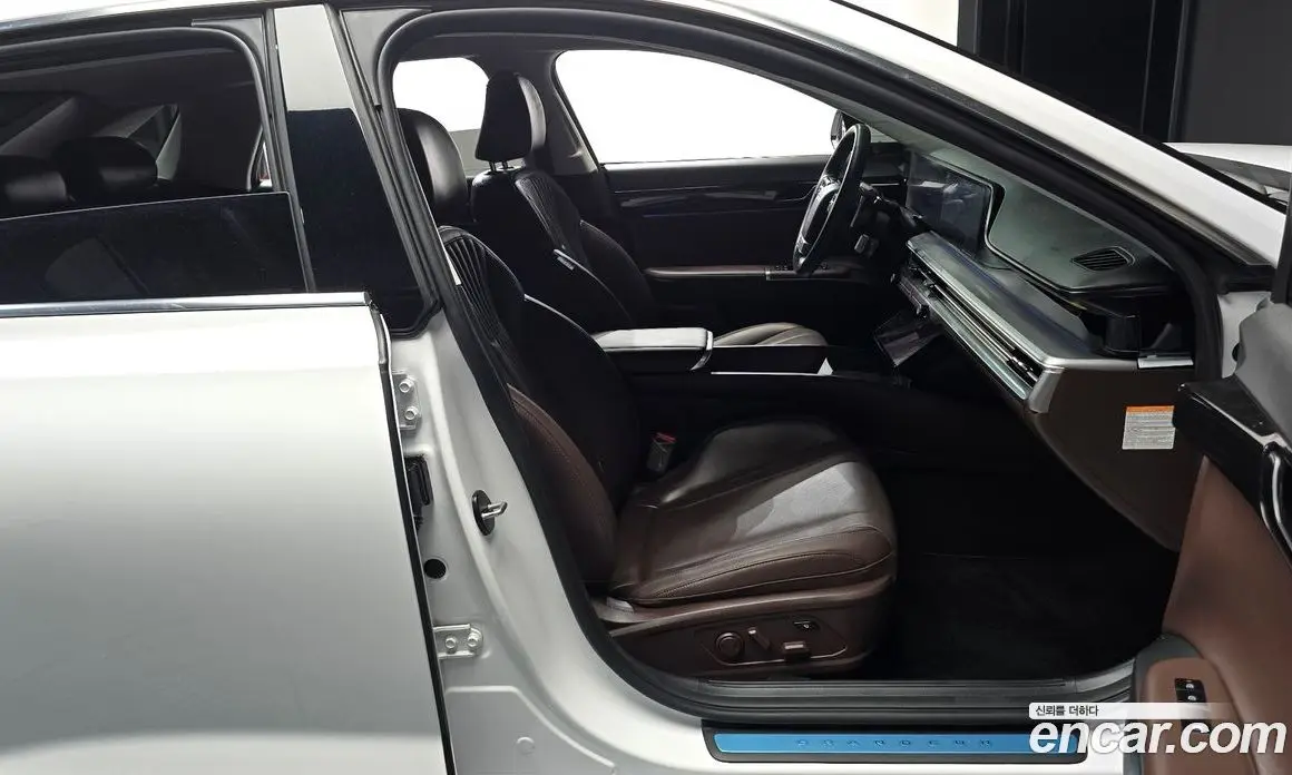 Hyundai Grandeur 2023 1.6 автомат (гидро), фото 16 Hyundai Grandeur 2023 1.6 автомат (гидро), фото 16