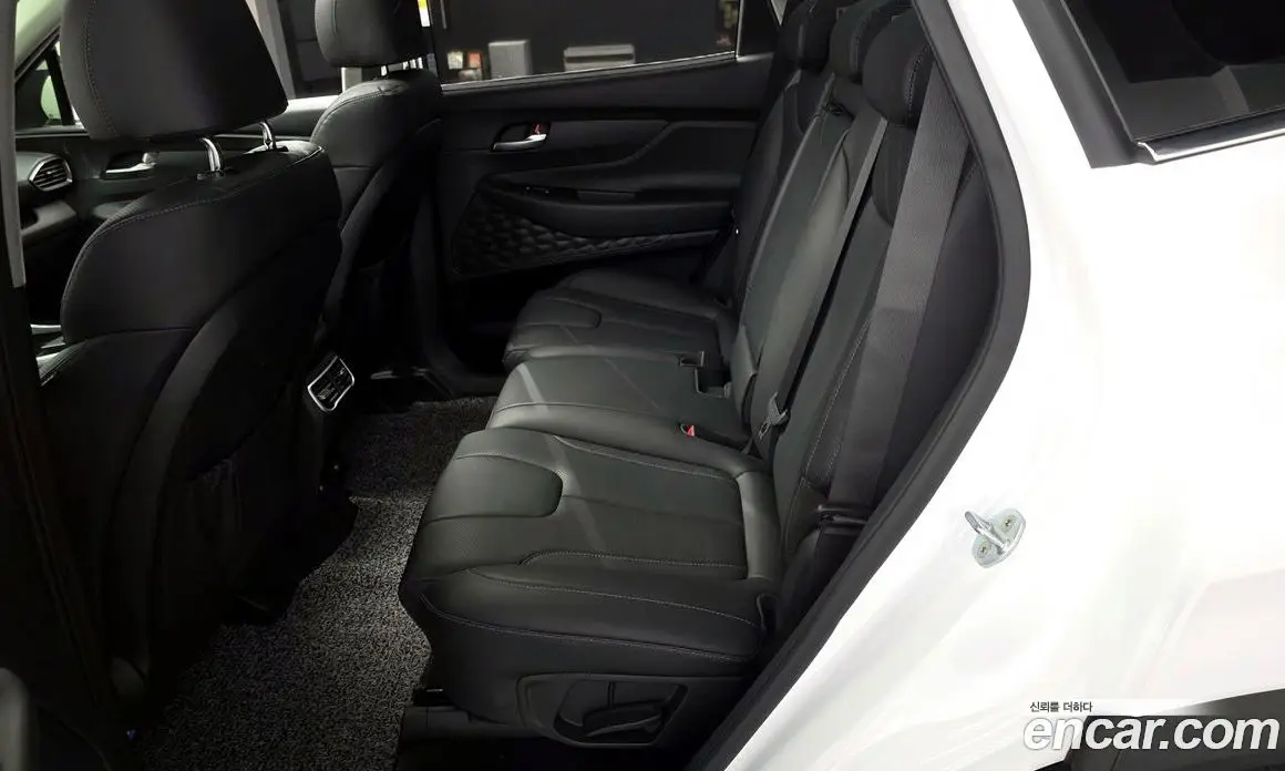 Hyundai Santa Fe 2021 1.6 автомат (гидро), фото 18