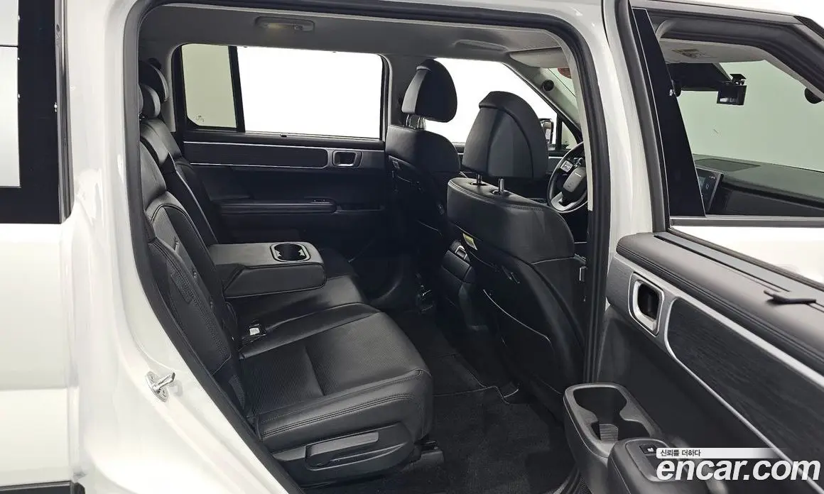 Hyundai Santa Fe 2023 2.5 автомат (гидро), фото 17