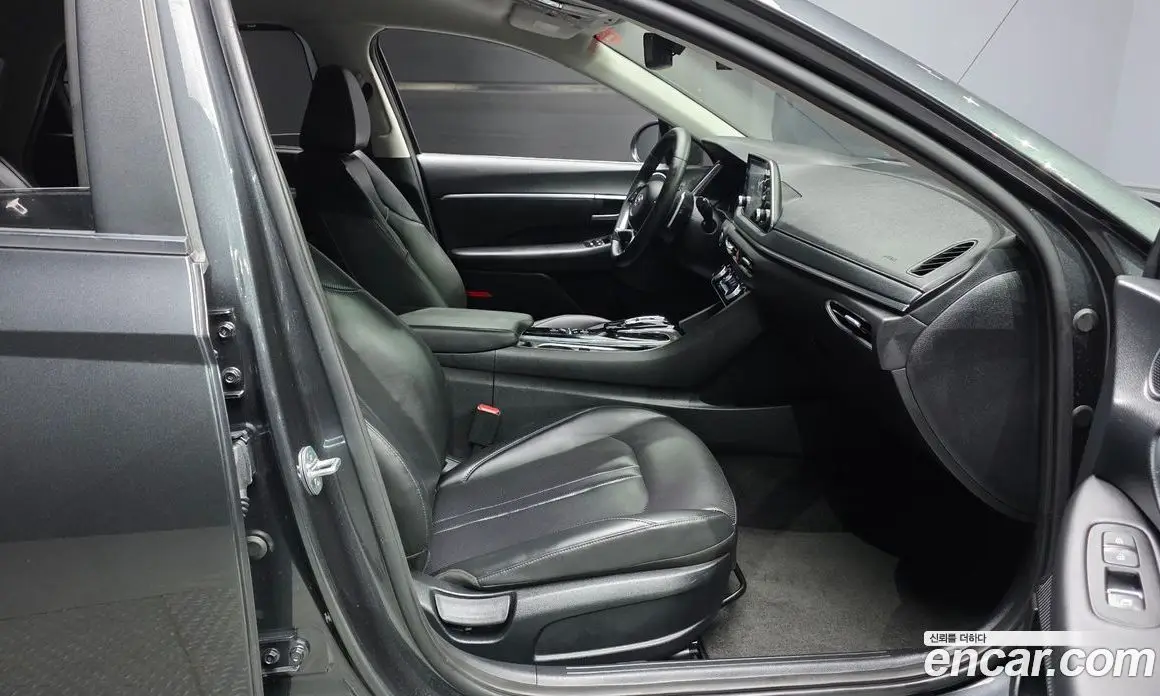 Hyundai Sonata 2019 2.0 автомат (гидро), фото 17