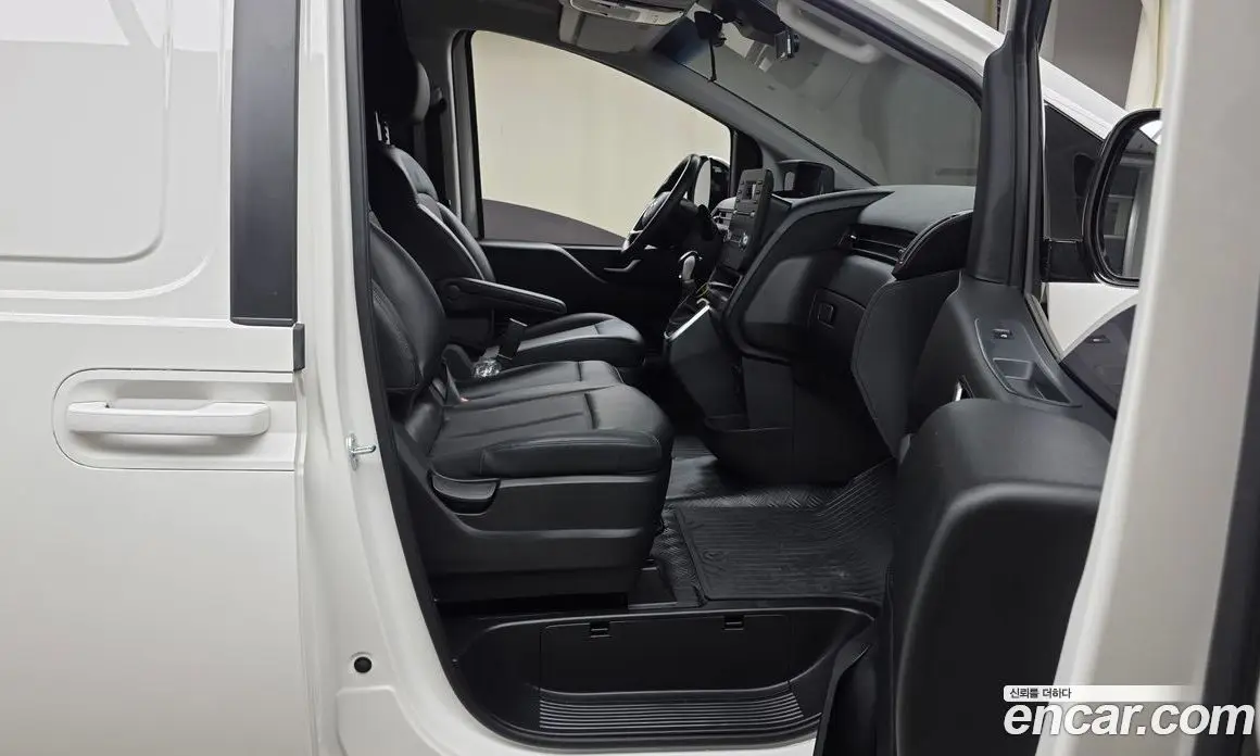 Hyundai Staria 2021 2.2 автомат (гидро), фото 15 Hyundai Staria 2021 2.2 автомат (гидро), фото 15