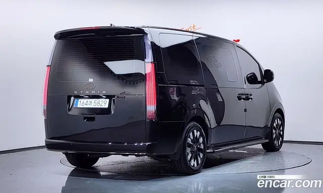 Hyundai Staria 2024 1.6 автомат (гидро), миниатюра 2