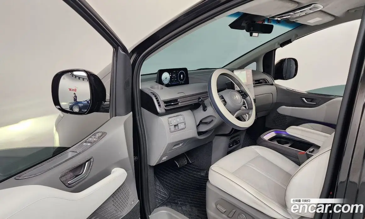 Hyundai Staria 2024 1.6 автомат (гидро), фото 13