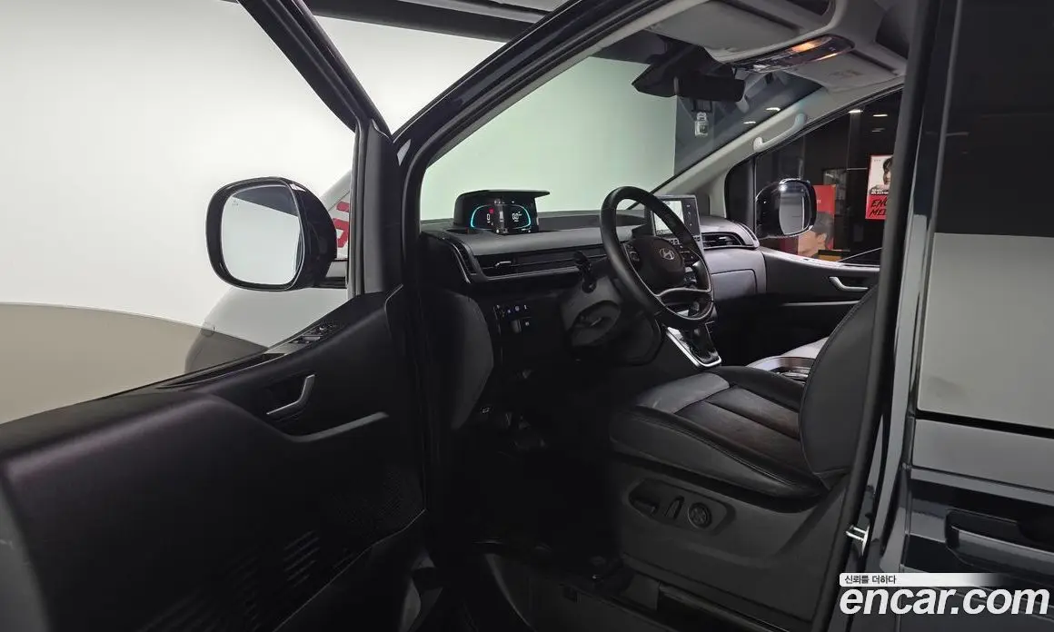 Hyundai Staria 2024 1.6 автомат (гидро), фото 13