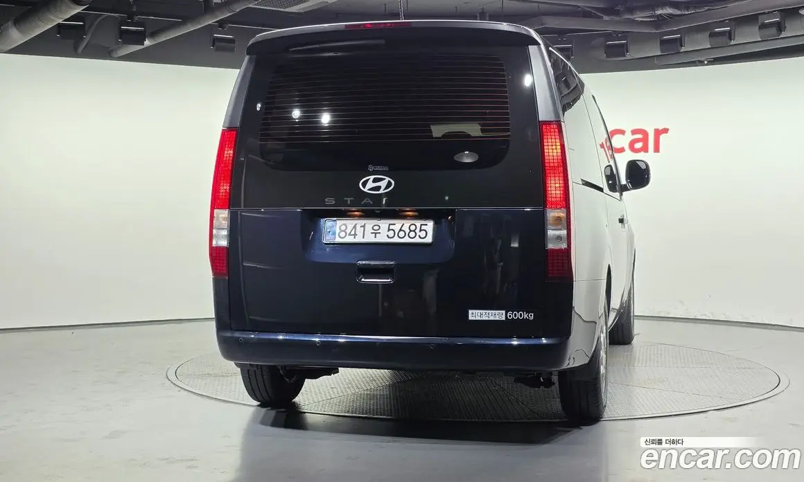Hyundai Staria 2024 1.6 автомат (гидро), фото 4