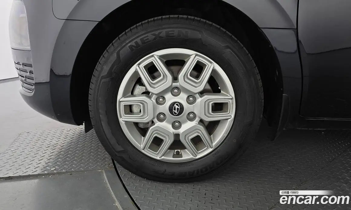 Hyundai Staria 2024 1.6 автомат (гидро), фото 5