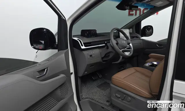 Hyundai Staria 2025 2.2 автомат (гидро), миниатюра 12