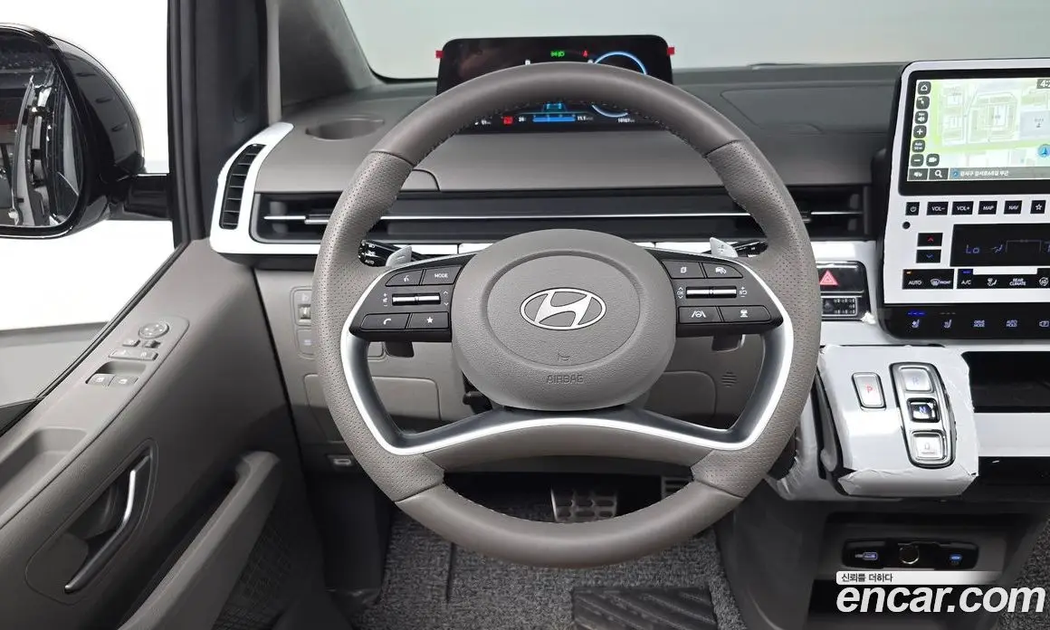 Hyundai Staria 2025 2.2 автомат (гидро), фото 18