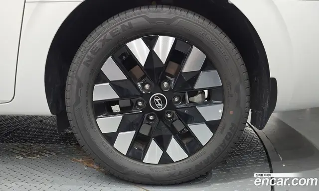 Hyundai Staria 2025 2.2 автомат (гидро), миниатюра 6