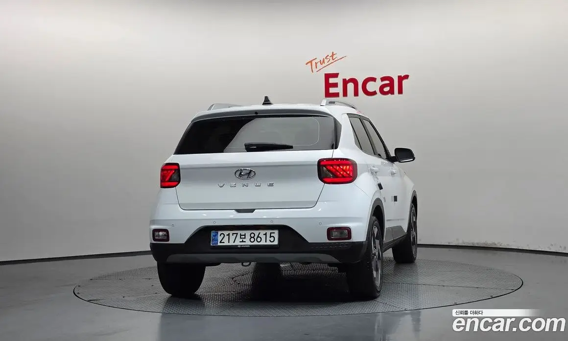Hyundai Venue 2023 1.6 автомат (гидро), фото 4