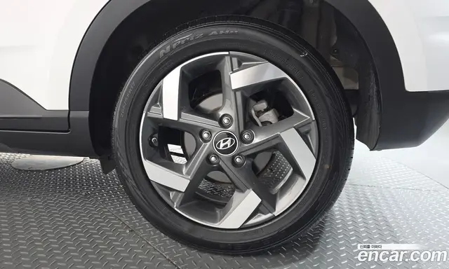 Hyundai Venue 2023 1.6 автомат (гидро), миниатюра 7