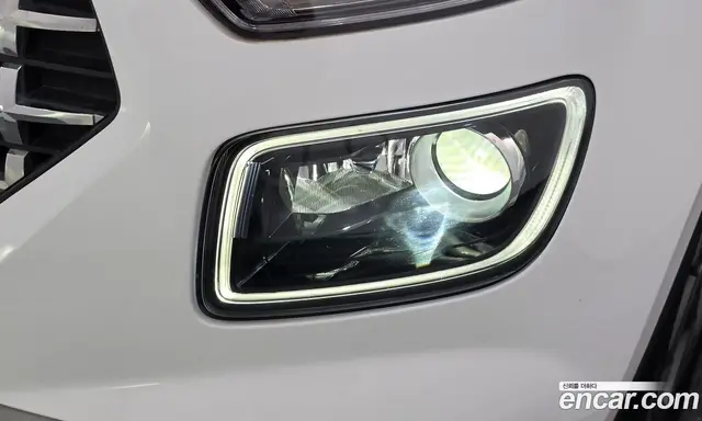 Hyundai Venue 2023 1.6 автомат (гидро), миниатюра 8