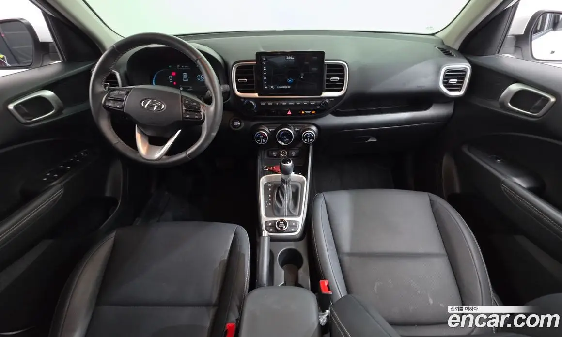 Hyundai Venue 2023 1.6 автомат (гидро), фото 10