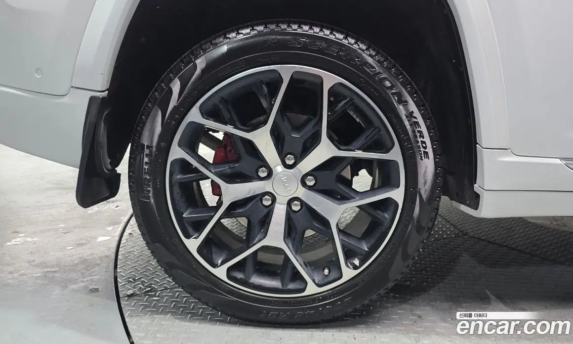 Jeep Cherokee 2023 2.0 автомат (гидро), фото 5 Jeep Cherokee 2023 2.0 автомат (гидро), фото 5