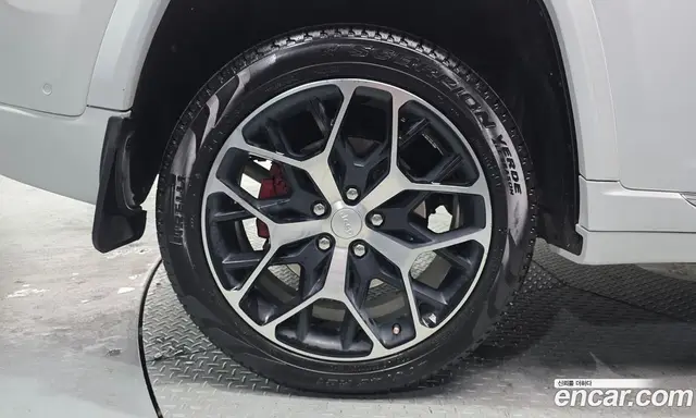 Jeep Cherokee 2023 2.0 автомат (гидро), миниатюра 5 Jeep Cherokee 2023 2.0 автомат (гидро), миниатюра 5
