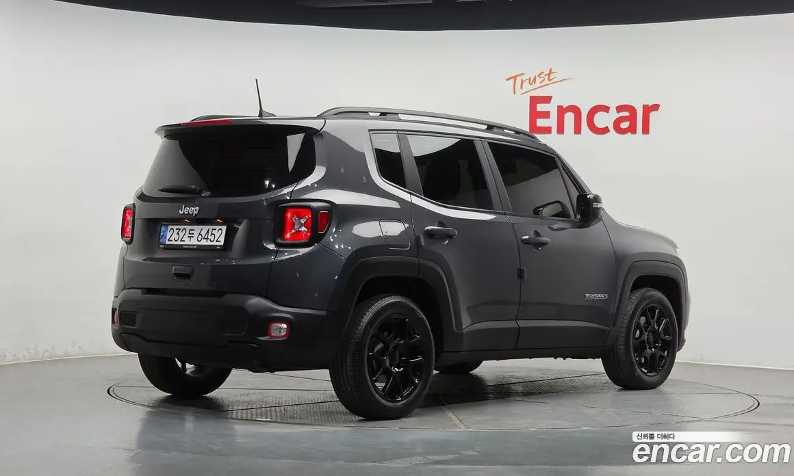 Jeep Renegade 2022 1.3 автомат (гидро), фото 2 Jeep Renegade 2022 1.3 автомат (гидро), фото 2