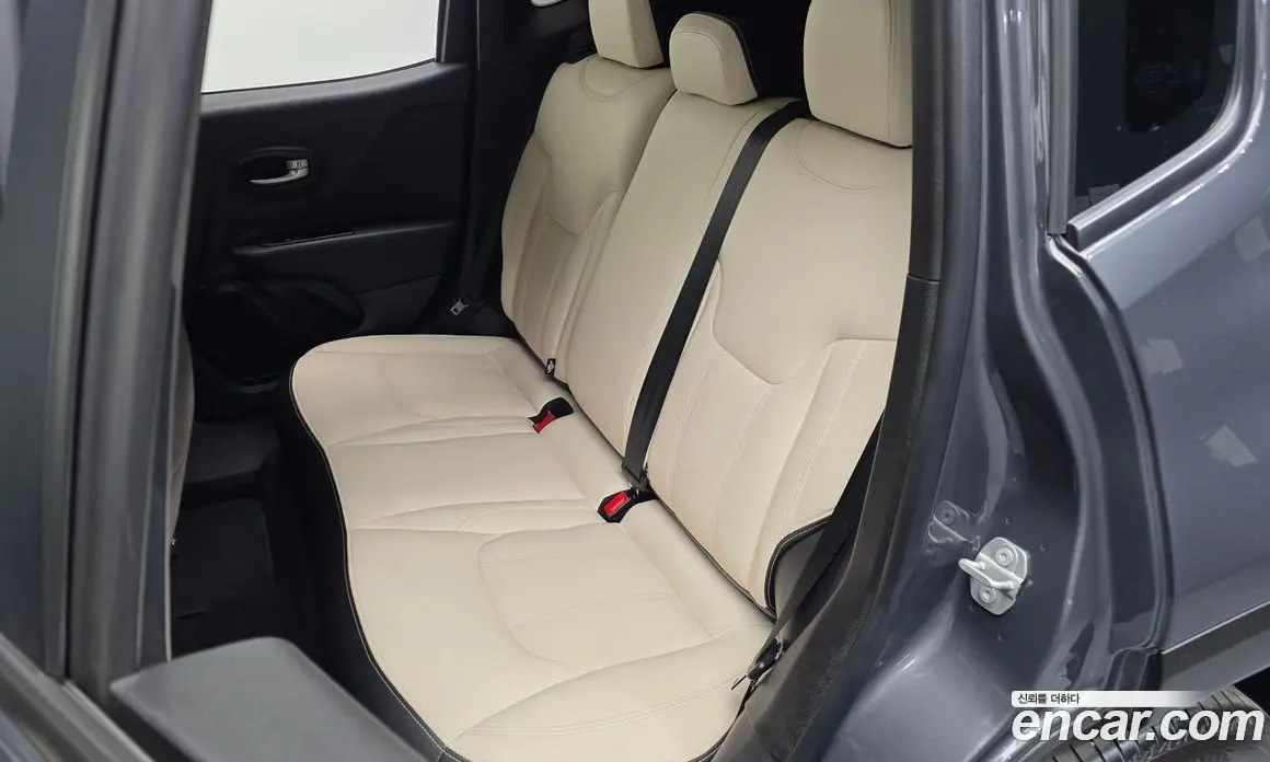 Jeep Renegade 2022 1.3 автомат (гидро), фото 16 Jeep Renegade 2022 1.3 автомат (гидро), фото 16