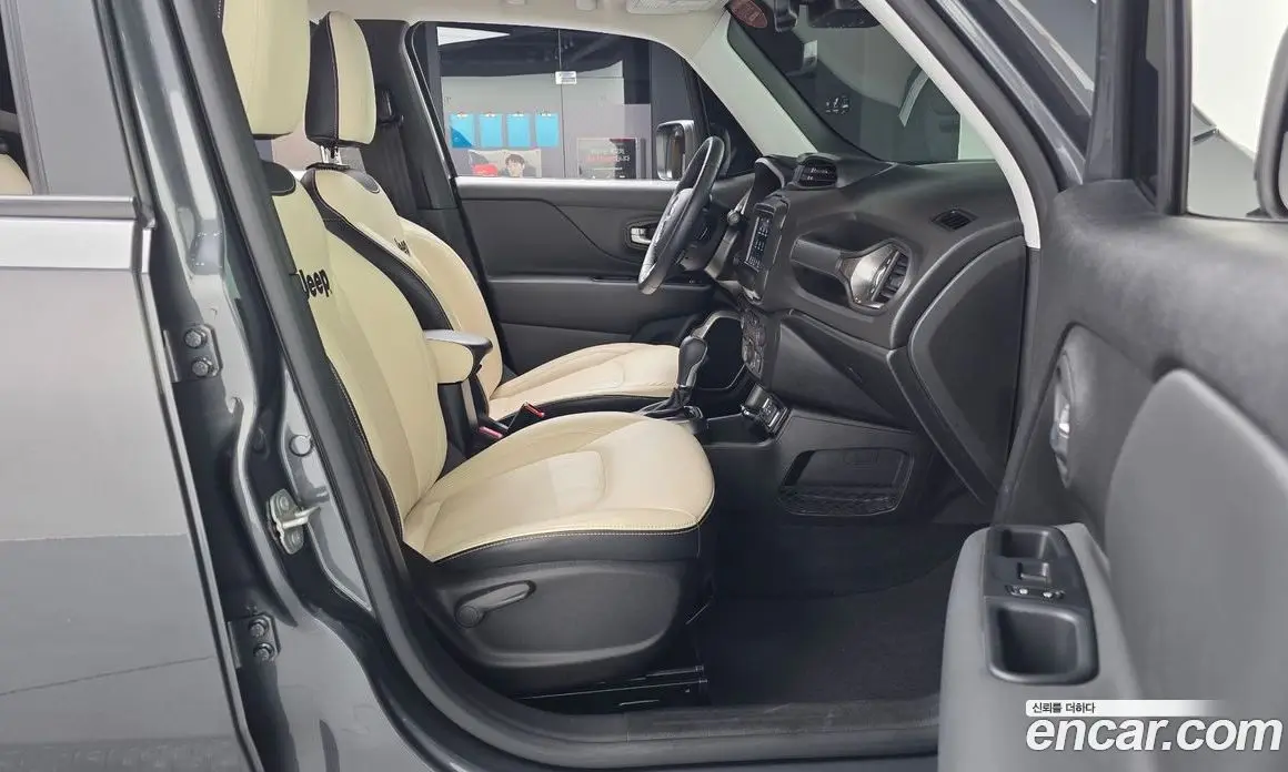 Jeep Renegade 2022 1.3 автомат (гидро), фото 17 Jeep Renegade 2022 1.3 автомат (гидро), фото 17