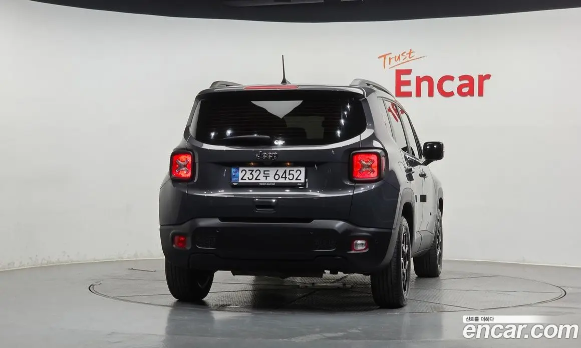 Jeep Renegade 2022 1.3 автомат (гидро), фото 4 Jeep Renegade 2022 1.3 автомат (гидро), фото 4