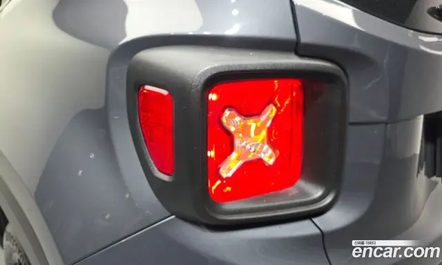 Jeep Renegade 2022 1.3 автомат (гидро), миниатюра 9 Jeep Renegade 2022 1.3 автомат (гидро), миниатюра 9