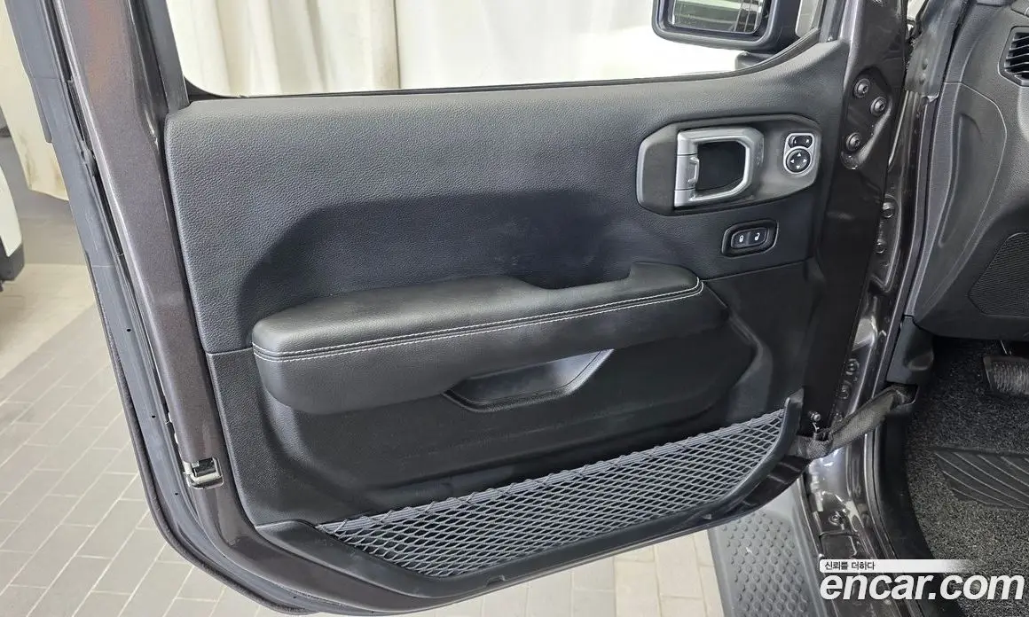 Jeep Wrangler 2019 2.0 автомат (гидро), фото 14