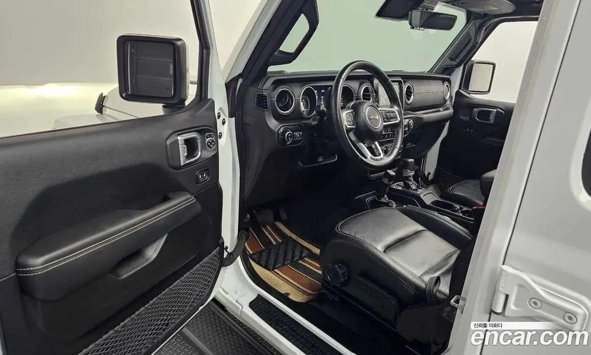 Jeep Wrangler 2023 2.0 автомат (гидро), фото 13
