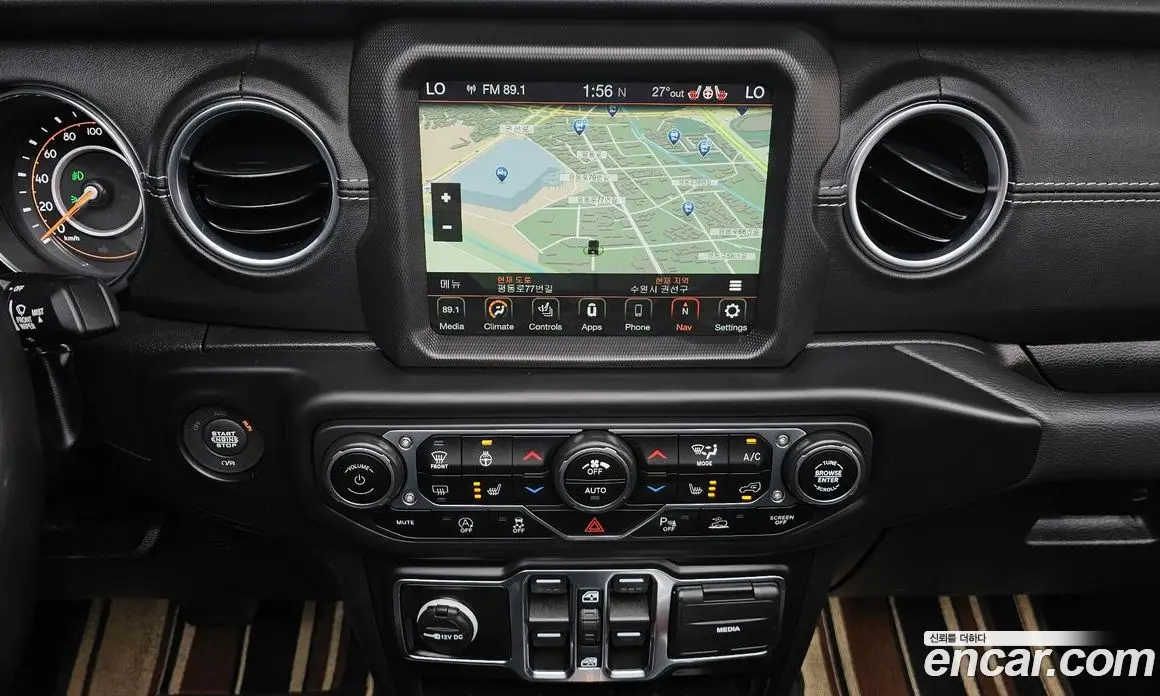 Jeep Wrangler 2023 2.0 автомат (гидро), фото 19