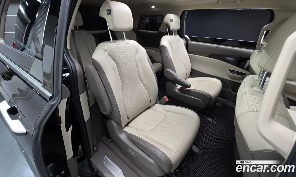 Kia Carnival 2022 2.2 автомат (гидро), фото 16