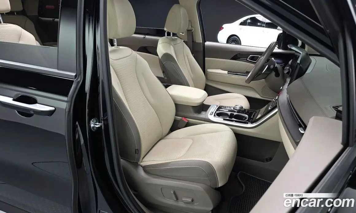 Kia Carnival 2022 2.2 автомат (гидро), фото 17