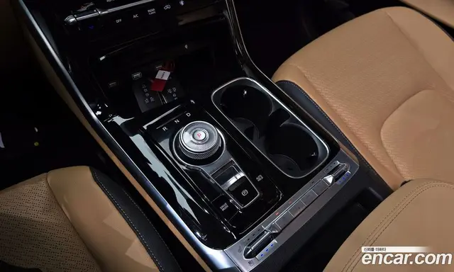 Kia Carnival 2023 2.2 автомат (гидро), миниатюра 12