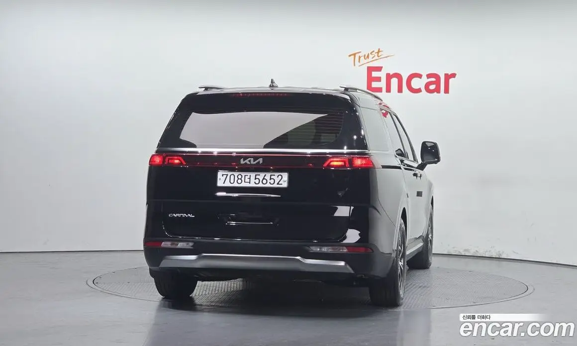 Kia Carnival 2023 2.2 автомат (гидро), фото 4 Kia Carnival 2023 2.2 автомат (гидро), фото 4