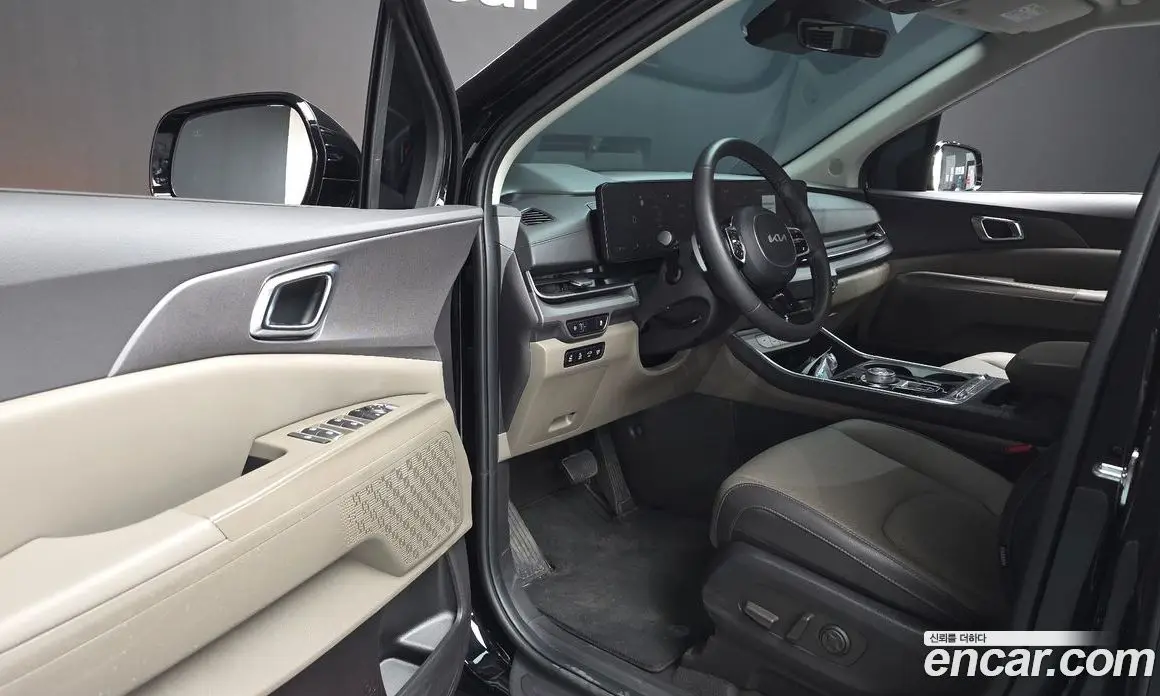 Kia Carnival 2024 2.2 автомат (гидро), фото 12 Kia Carnival 2024 2.2 автомат (гидро), фото 12