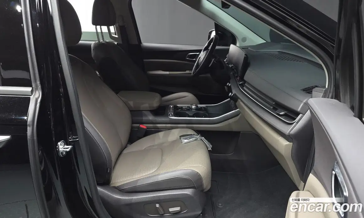 Kia Carnival 2024 2.2 автомат (гидро), фото 16 Kia Carnival 2024 2.2 автомат (гидро), фото 16