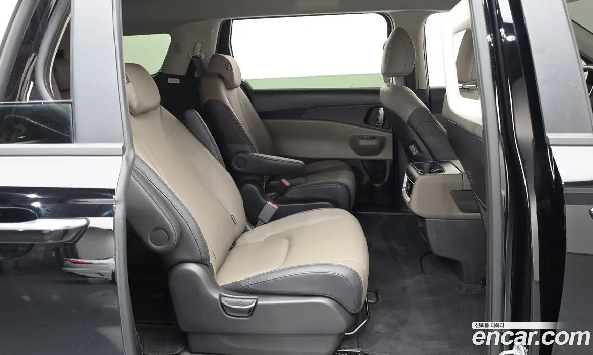 Kia Carnival 2025 2.2 автомат (гидро), фото 17